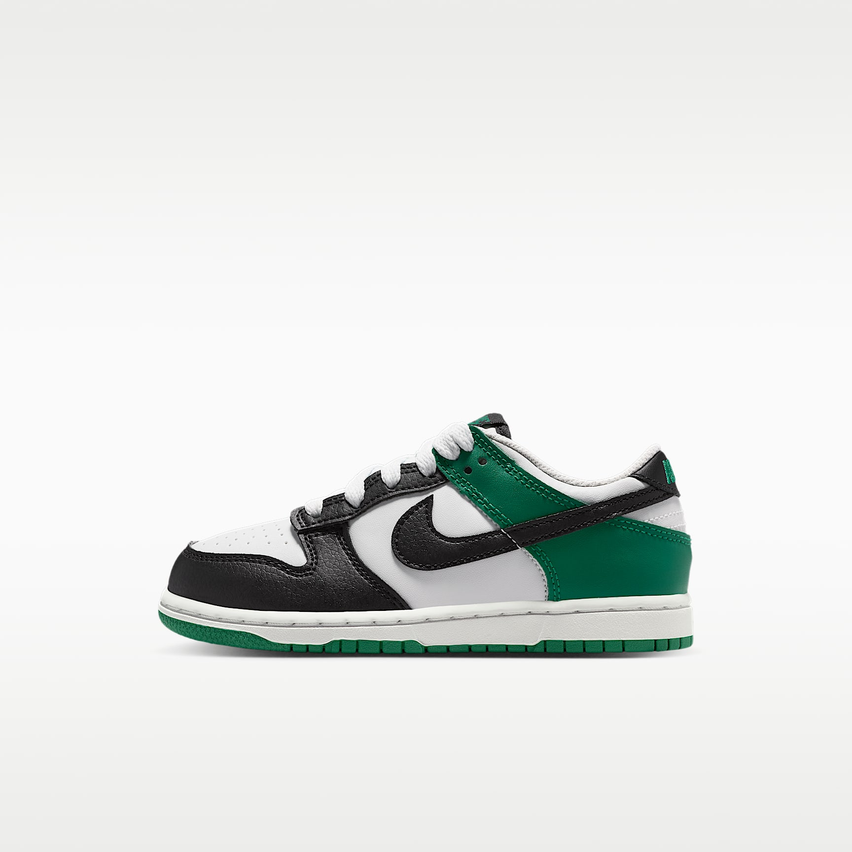 Nike Dunk Low Younger Kids' Shoes. Nike ID